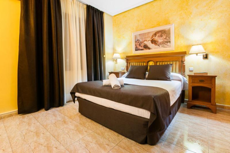 Carlos I Toledo Yuncos Chambre photo
